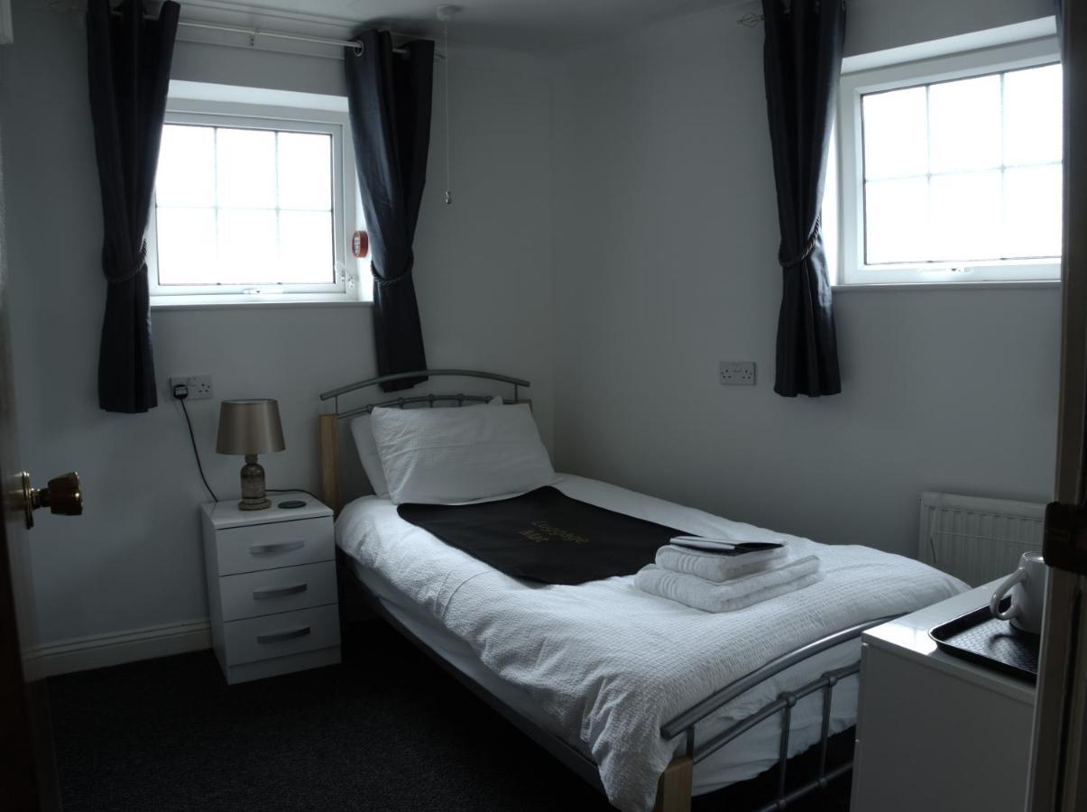 Elnor Guest House Лискард Екстериор снимка