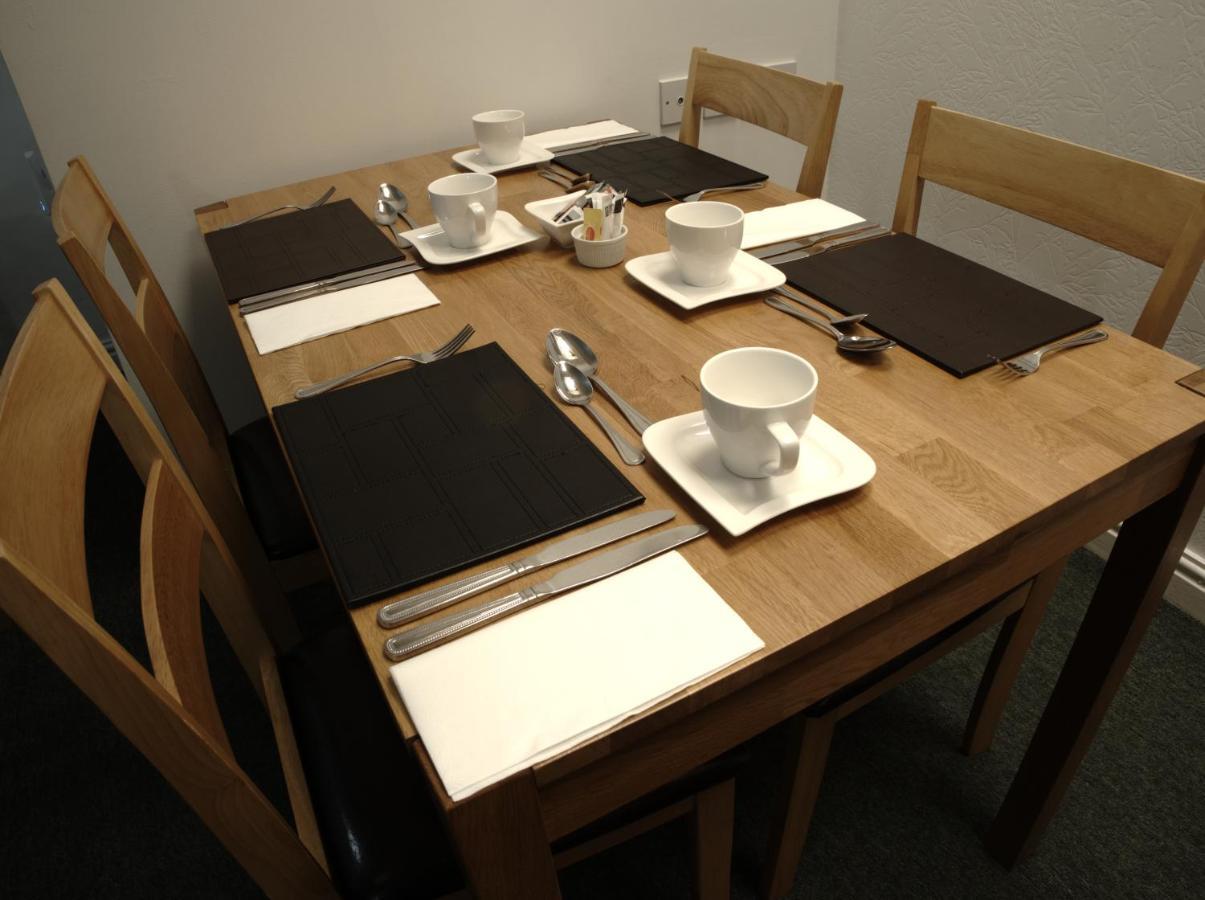 Elnor Guest House Лискард Екстериор снимка